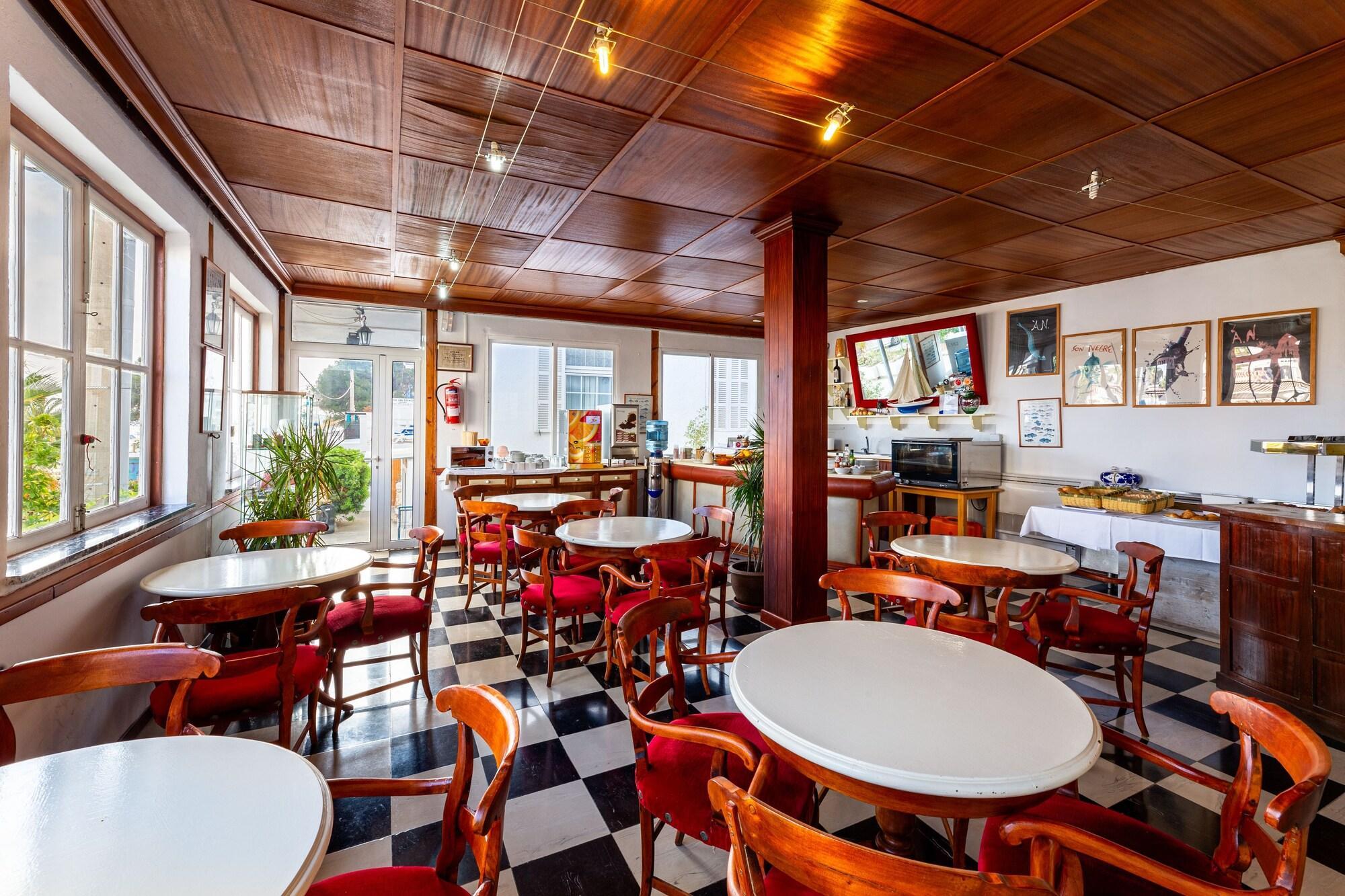 Hostal Residencia San Francisco Puerto Colom Kültér fotó